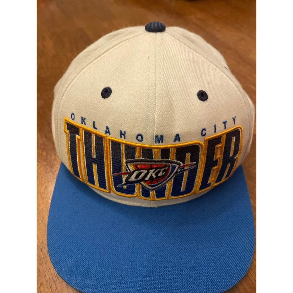Mitchell & Ness Oklahoma City Thunder Snapback Hat White Blue NBA OKC Cap Mens